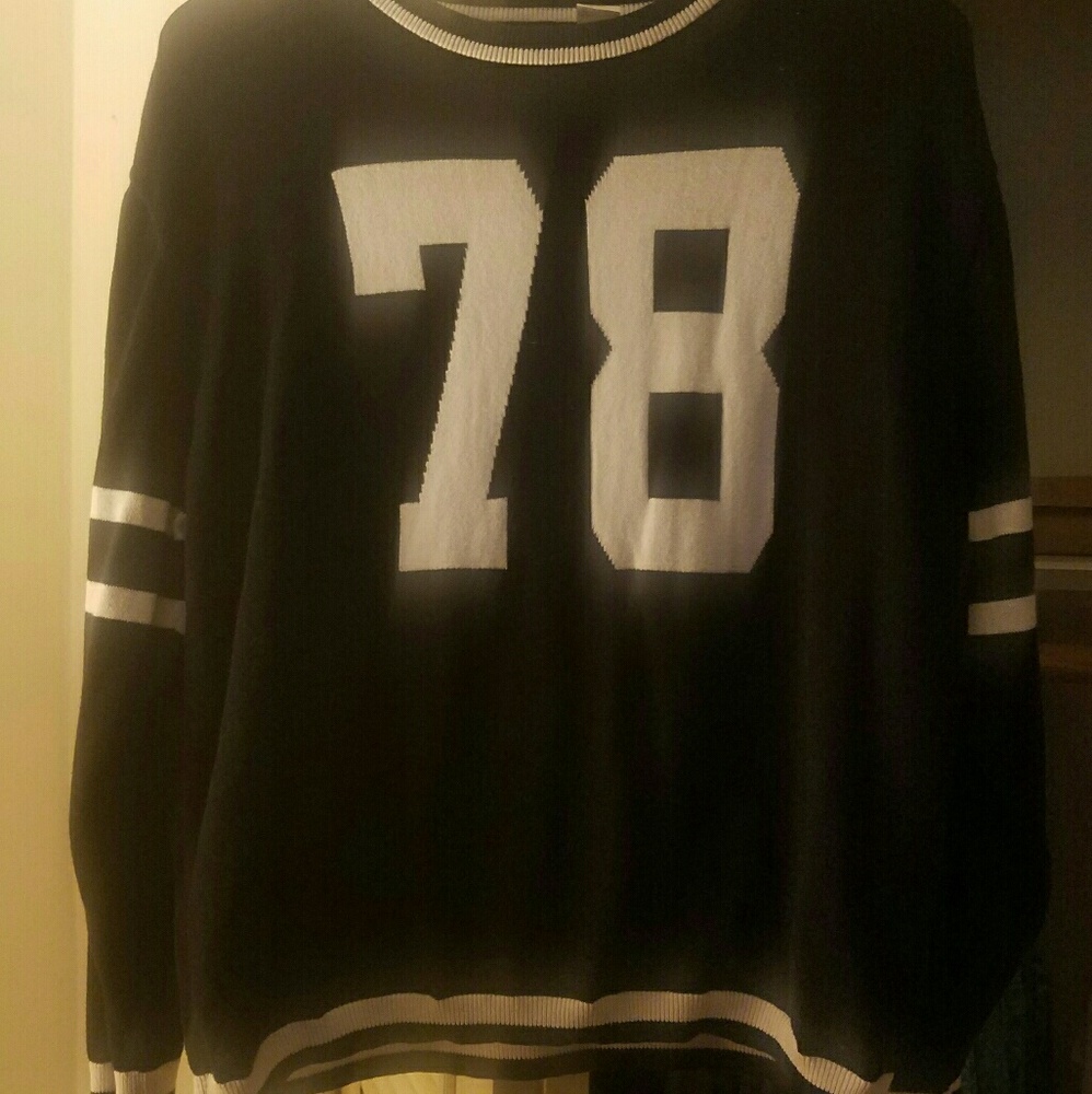 Crewneck Sweater L